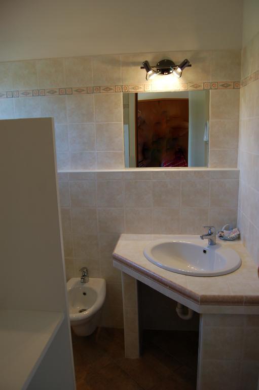 קאפוליברי Albergo Romana מראה חיצוני תמונה