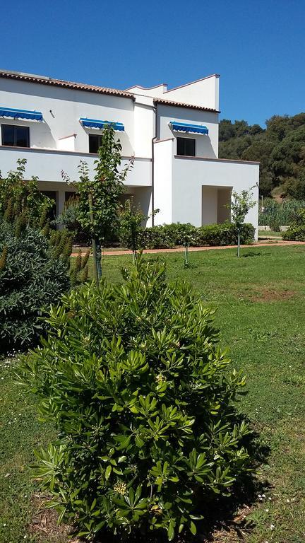 קאפוליברי Albergo Romana מראה חיצוני תמונה
