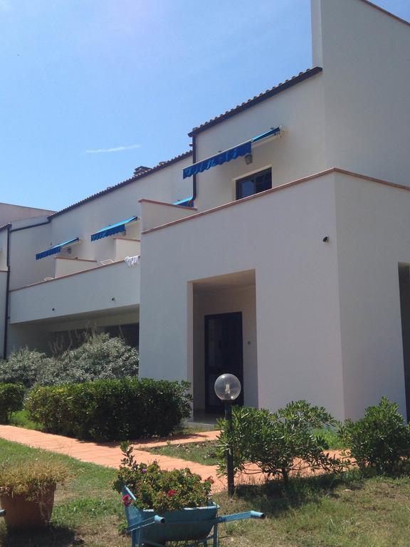 קאפוליברי Albergo Romana מראה חיצוני תמונה